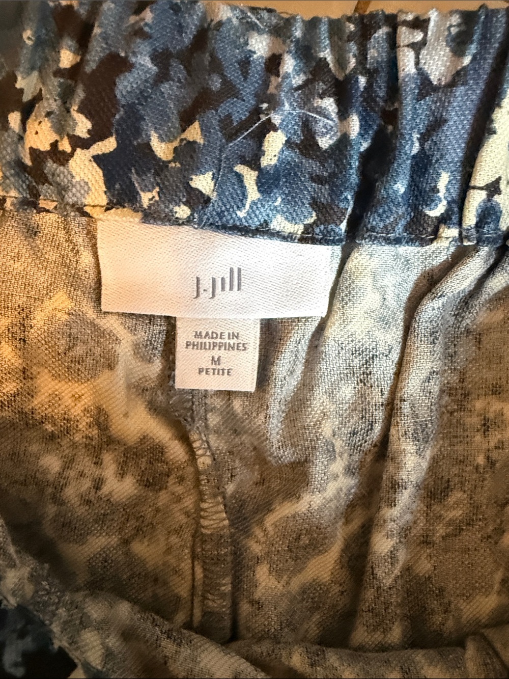 J Jill wide leg floral crops- 100 % lyocell- worn about 3 times - Picture 3 of 6